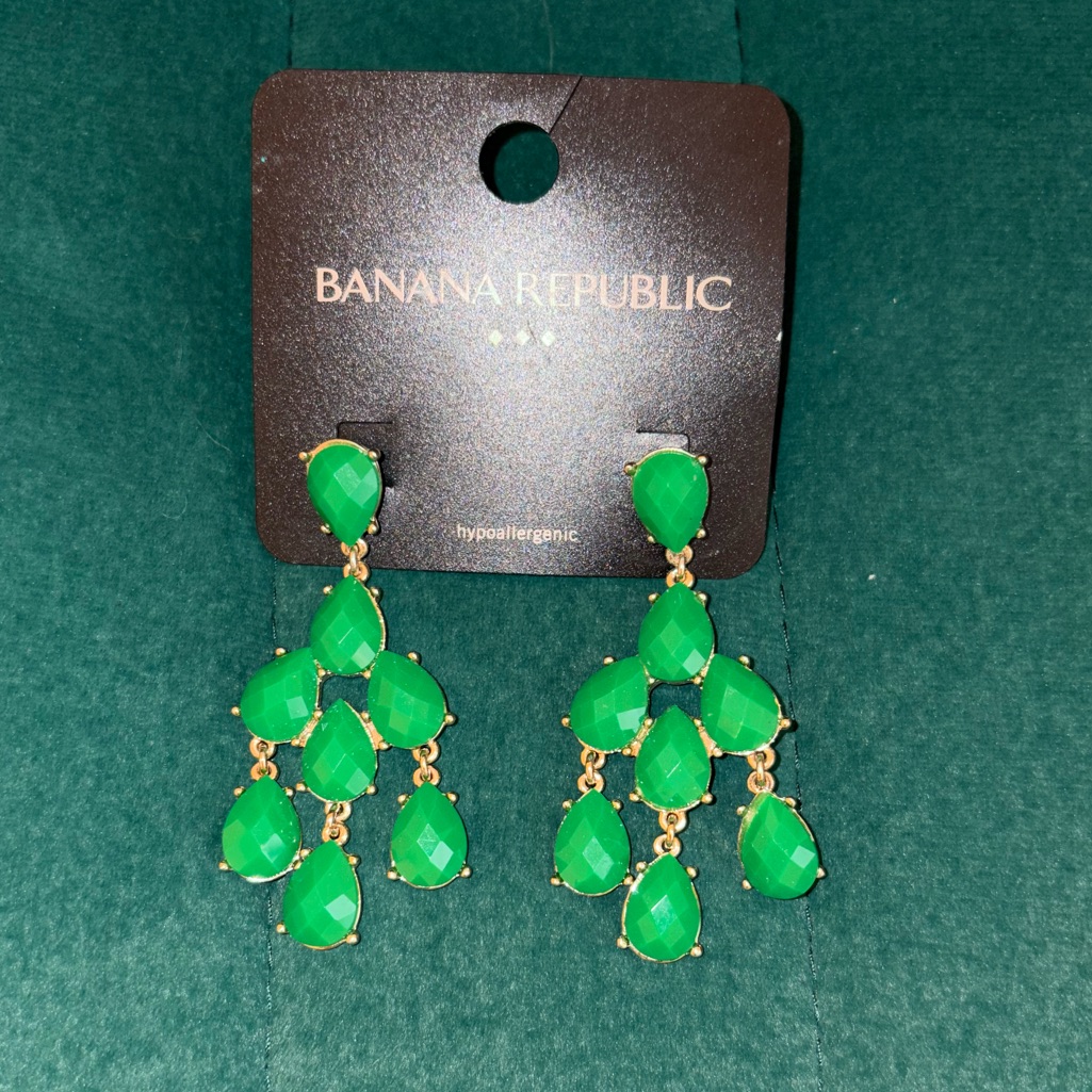Banana Republic Vibrant Green Drop Earrings 12$